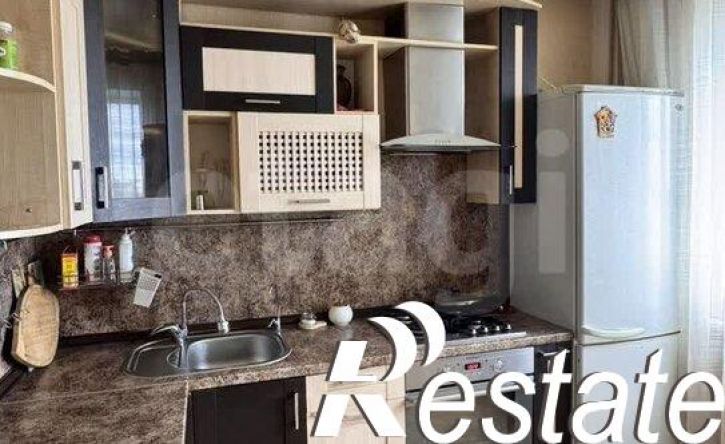 3-комн квартира улица Бурова, 43,  д. 43