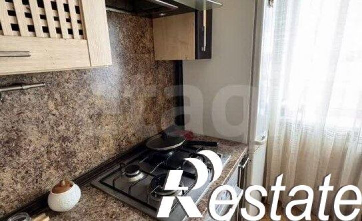 3-комн квартира улица Бурова, 43,  д. 43