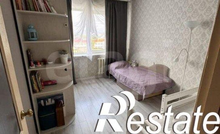 3-комн квартира улица Бурова, 43,  д. 43