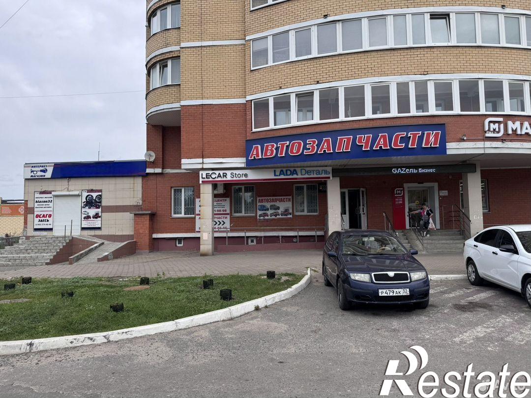 Сдать торговое помещение за 210 000 рублей на Московский проспект, 87