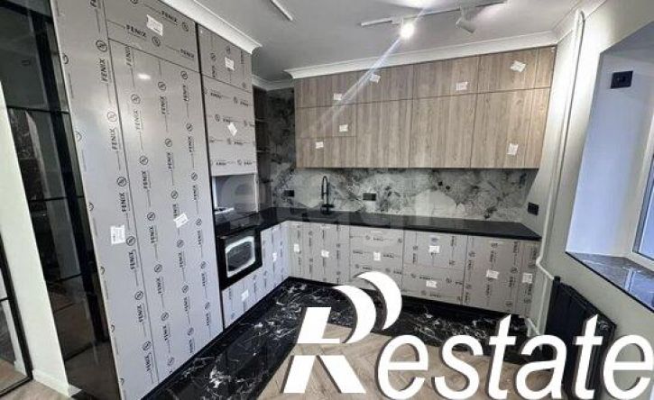 3-комн квартира улица Горбатова, 35,  д. 35