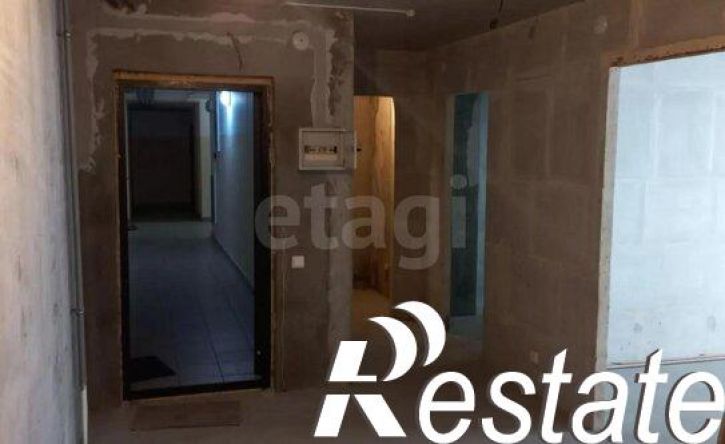 3-комн квартира улица Комарова, 53,  д. 53