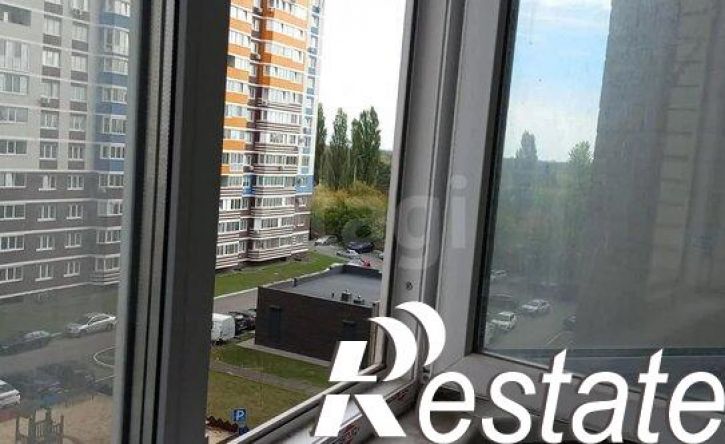 3-комн квартира улица Комарова, 53,  д. 53