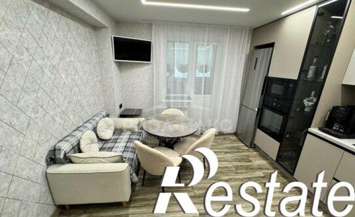 3-комн квартира улица Горбатова, 41,  д. 41
