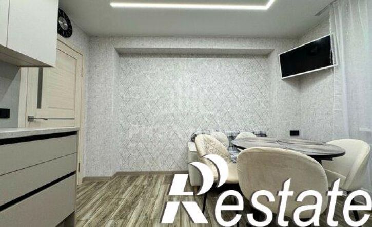3-комн квартира улица Горбатова, 41,  д. 41