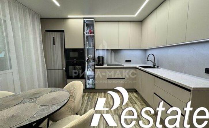 3-комн квартира улица Горбатова, 41,  д. 41