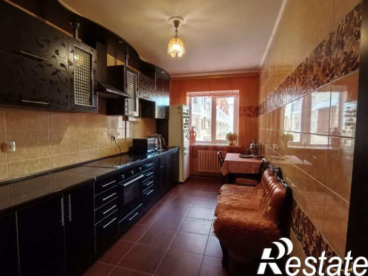 3-комн квартира Станке Димитрова пр-кт, 67