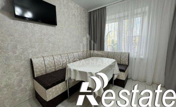2-комн квартира улица Комарова, 55,  д. 55