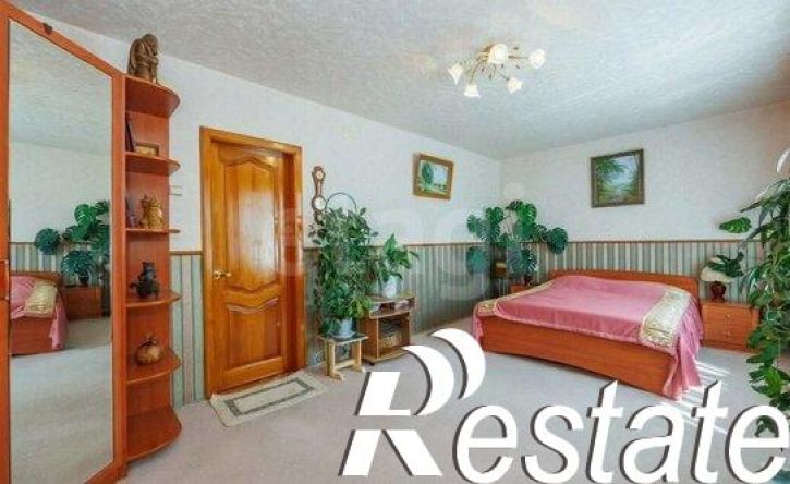 3-комн квартира улица Бурова, 36,  д. 36