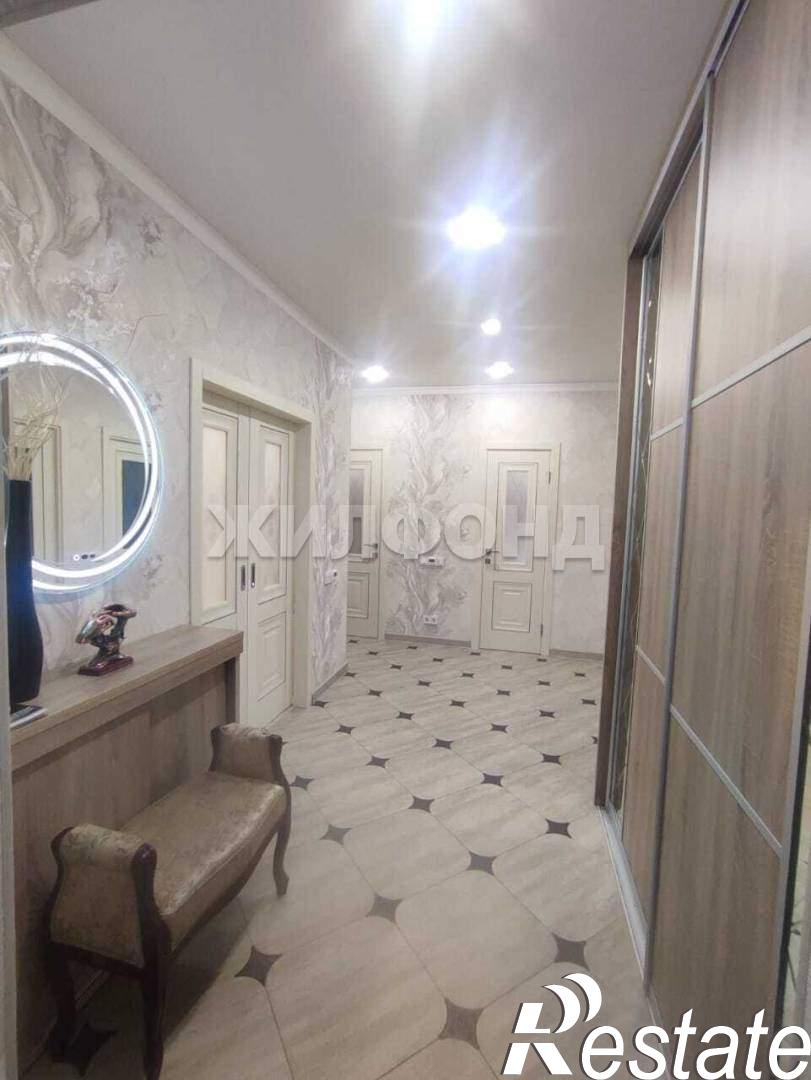 Купить квартиру за 10 500 000 рублей на Горбатова ул., д.20