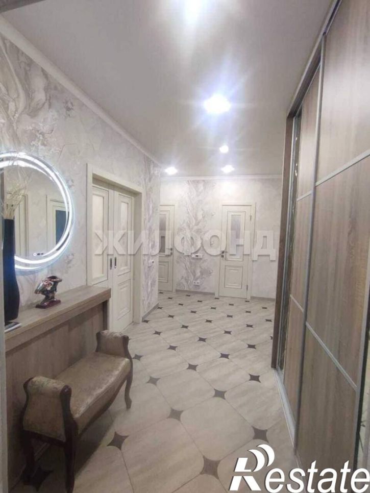 3-комн квартира Горбатова ул., д.20