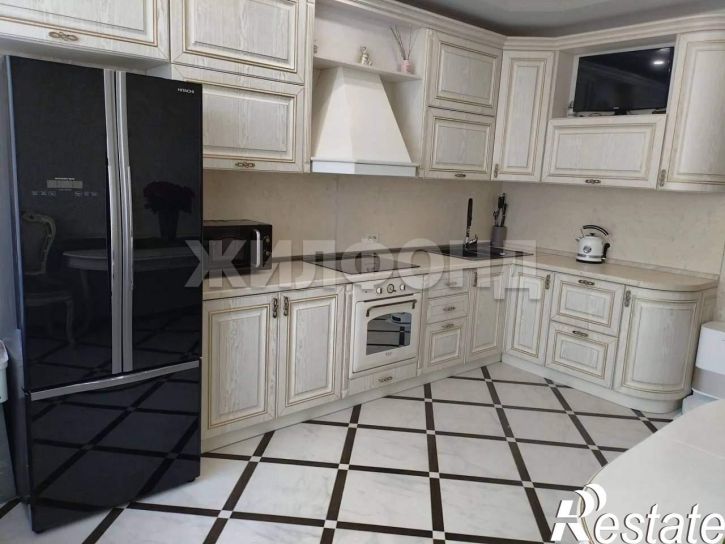 3-комн квартира Дуки ул., д.71